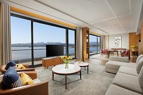 voco Thousand Island Lake by IHG