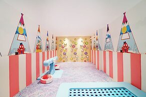 voco Thousand Island Lake by IHG