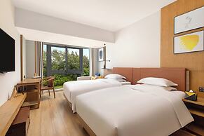 voco Thousand Island Lake by IHG