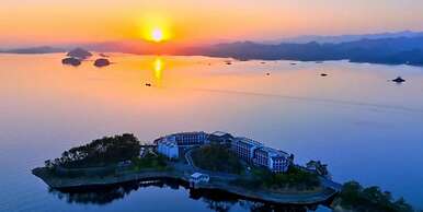 voco Thousand Island Lake by IHG
