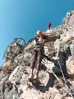 Vertical Sky Luxury Suites