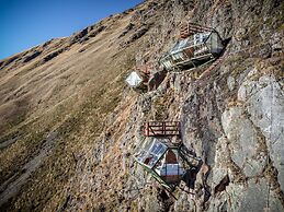 Vertical Sky Luxury Suites