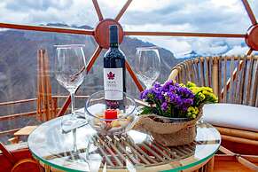 Vertical Sky Luxury Suites