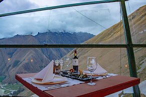 Vertical Sky Luxury Suites