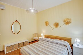 Rosamare Elegant Apartment