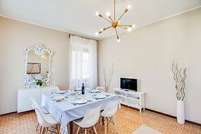 Rosamare Elegant Apartment