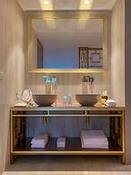 Wine & Books Lisboa Hotel