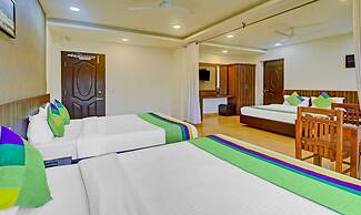 Itsy Hotels Igloo Residency Raja Seat