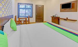 Itsy Hotels Igloo Residency Raja Seat