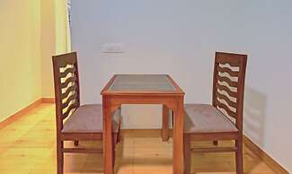 Itsy Hotels Igloo Residency Raja Seat