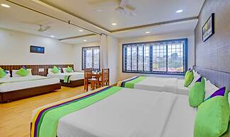 Itsy Hotels Igloo Residency Raja Seat