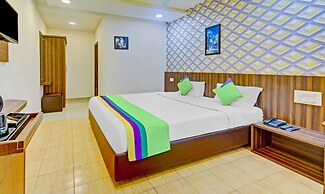Itsy Hotels Igloo Residency Raja Seat
