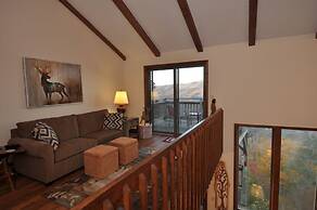 The Crest 200c 2 Bedroom Condo by Redawning