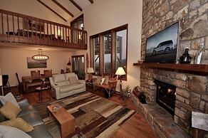 The Crest 200c 2 Bedroom Condo by Redawning