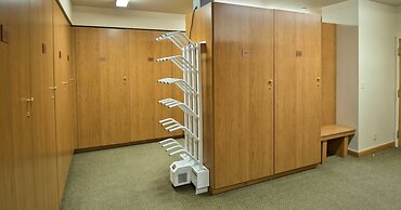 Highlands Westview 202 3 Bedroom Condo by RedAwning