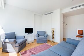 Estrela Modern Flat @ Infante Santo