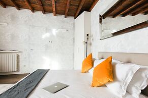 Heart Milan Apartments - Duomo Colonne