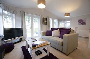 Hollicarrs Long Lane Lodge