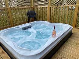 Hollicarrs Long Lane Lodge