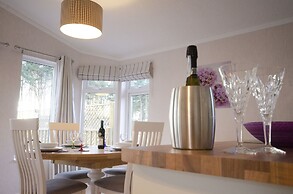 Hollicarrs Long Lane Lodge