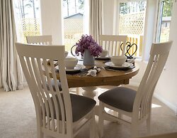 Hollicarrs Long Lane Lodge