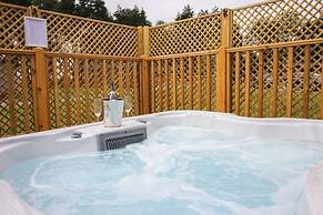 Hollicarrs Long Lane Lodge