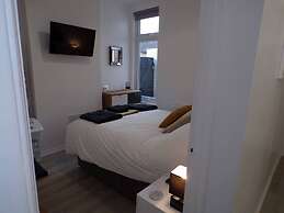 Inviting 3-bed Apartment in Southend-on-sea