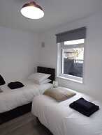 Inviting 3-bed Apartment in Southend-on-sea