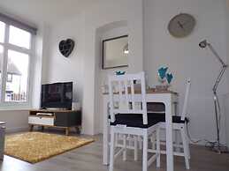 Inviting 3-bed Apartment in Southend-on-sea