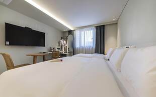 MU:TE Hotel