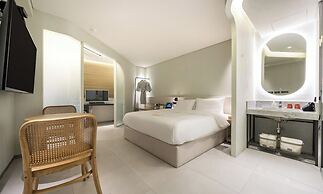 MU:TE Hotel