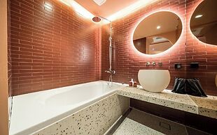 MU:TE Hotel