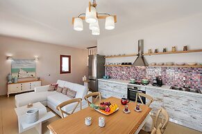 Modern House in the City Centre Fira for 5 Guests