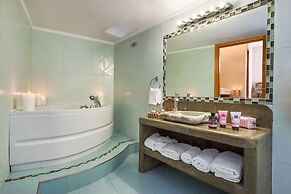 Modern House in the City Centre Fira for 5 Guests