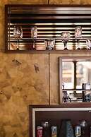 Plataran Phinisi Malayeka