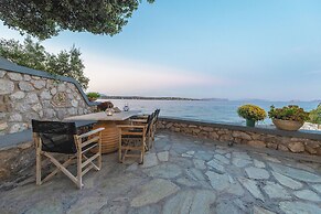 Beachfront Spetses Spectacular Fully Equipped Traditional Villa Famili