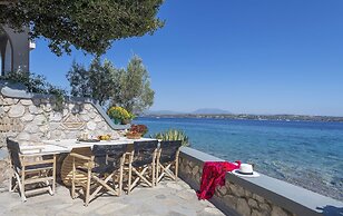 Beachfront Spetses Spectacular Fully Equipped Traditional Villa Famili