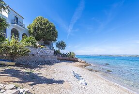 Beachfront Spetses Spectacular Fully Equipped Traditional Villa Famili