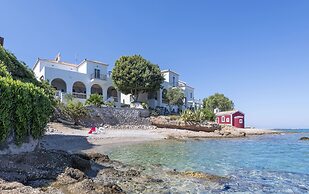 Beachfront Spetses Spectacular Fully Equipped Traditional Villa Famili