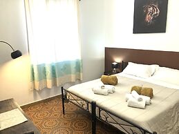 Bb Chic Room With Shared Bathroom in the City