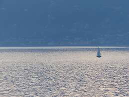 Modern Apartment With Large Terrace Malcesine