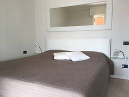 Modern Apartment With Large Terrace Malcesine