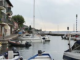 Modern Apartment With Large Terrace Malcesine