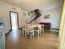 Peaceful House With Pool and Terrace