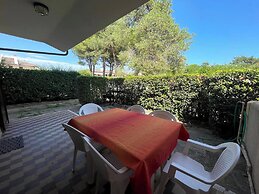 Beautiful Terraced House With Pool and Garden
