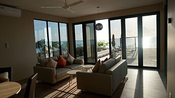 Room in Guest Room - Villa Bluu at the Beach