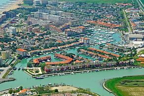 Lovely Apartment Near the Beach and the Town Centre by Beahost Rentals