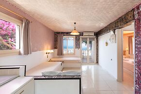 Entire Villa Full View 3 Bedrooms 3 Bathrooms 3 Kitchens