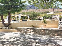 Entire Villa Full View 3 Bedrooms 3 Bathrooms 3 Kitchens