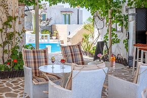 Entire Villa Full View 3 Bedrooms 3 Bathrooms 3 Kitchens